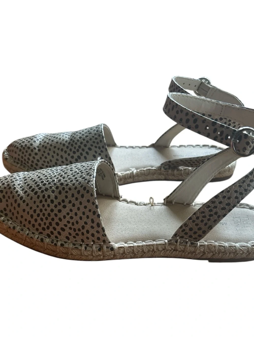 Time and Tru espadrille flats